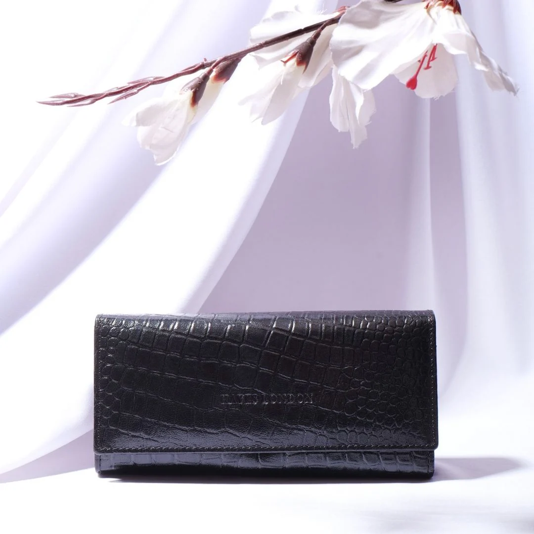 Black Genuine Leather Bi-Fold Clutch For Women (Leather Texture: Croco & Color: Black) - Image 12