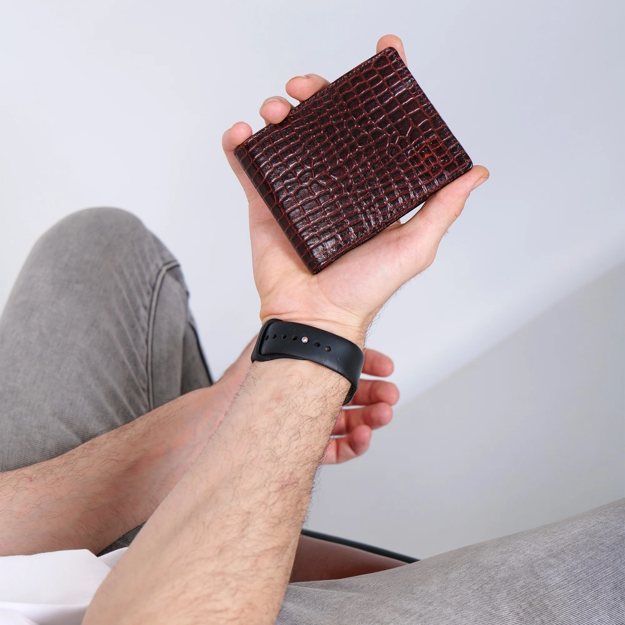 The Gator Brown Genuine Leather Wallet for Men – RFID Blocking, Original Bifold Wallet with 8 Compartments - Image 9